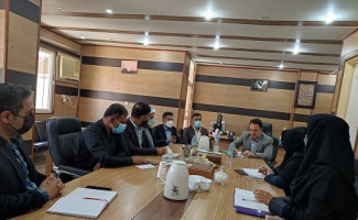 نشست صمیمی محمد فتحی، مشاور رئیس و مدیرکل حوزه ریاست دانشگاه جامع علمی کاربردی با پرسنل واحد استان هرمزگان