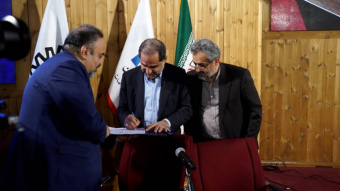 باحضور رئیس دانشگاه جامع علمی کاربردی و رئیس اتحادیه کشوری آسانسور و پلهبرقی انجام شد: اعطای اولین گواهینامه های شایستگی شغلی به شاغلین حوزه آسانسور و پله برقی توسط دانشگاه جامع علمی کاربردی