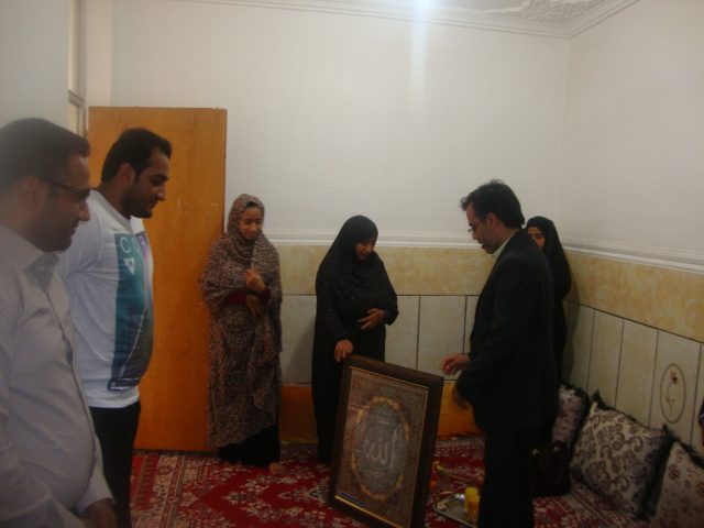 دیدار با خانواده شهداء درآستانه دهه مبارک فجر