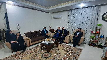 دیدار دکتر سیعد نظری، مشاور رئیس و مدیرکل دفتر هماهنگی امور واحدهای استانی از خانواده شهید مصیب عارف نیا