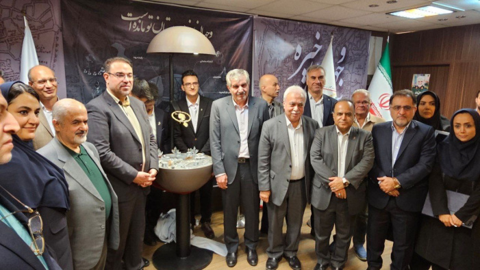 با حضور رییس دانشگاه جامع علمی‌کاربردی و معاون صنایع عمومی وزارت صمت انجام شد: رونمایی از پروژه نوین زیورسازه اصفهان